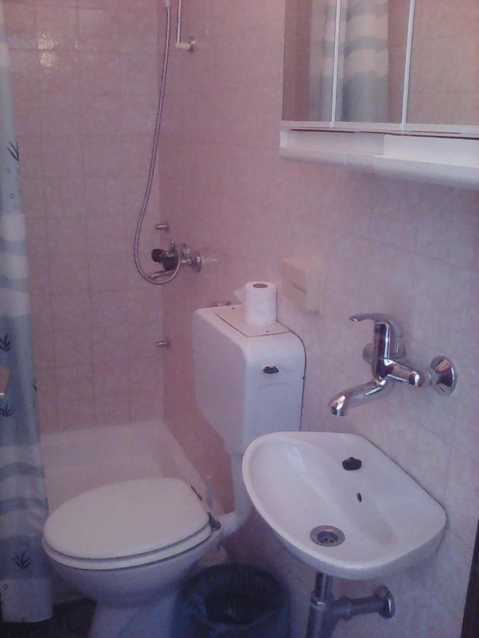 Apartmán Dvokrevetna Soba S Balkonom I Kuhinjom 1 Podgora Exteriér fotografie